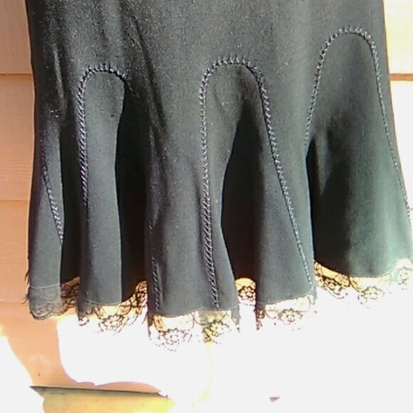 Elie Tahari Black Gusseted Full Skirt - Picture 2 of 14